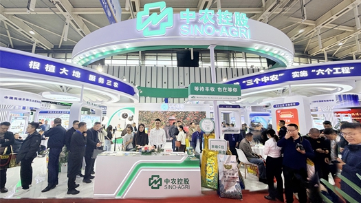 科技創(chuàng)新“出圈”，服務(wù)創(chuàng)新“獲贊” ，中農(nóng)控股參展25屆磷復(fù)肥產(chǎn)銷會(huì)“引爆”關(guān)注